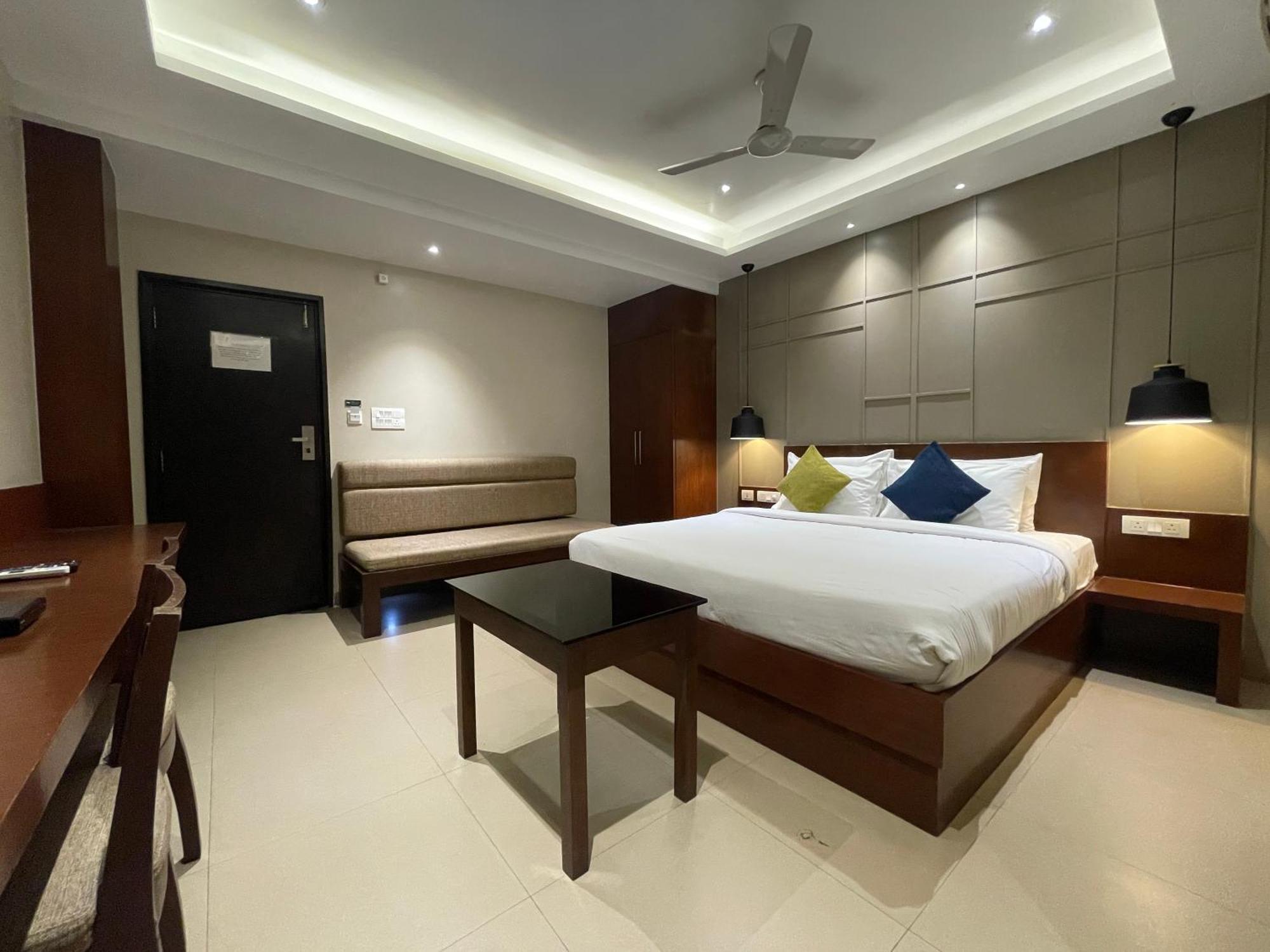 Five Elements Hotel Visakhapatnam Ngoại thất bức ảnh