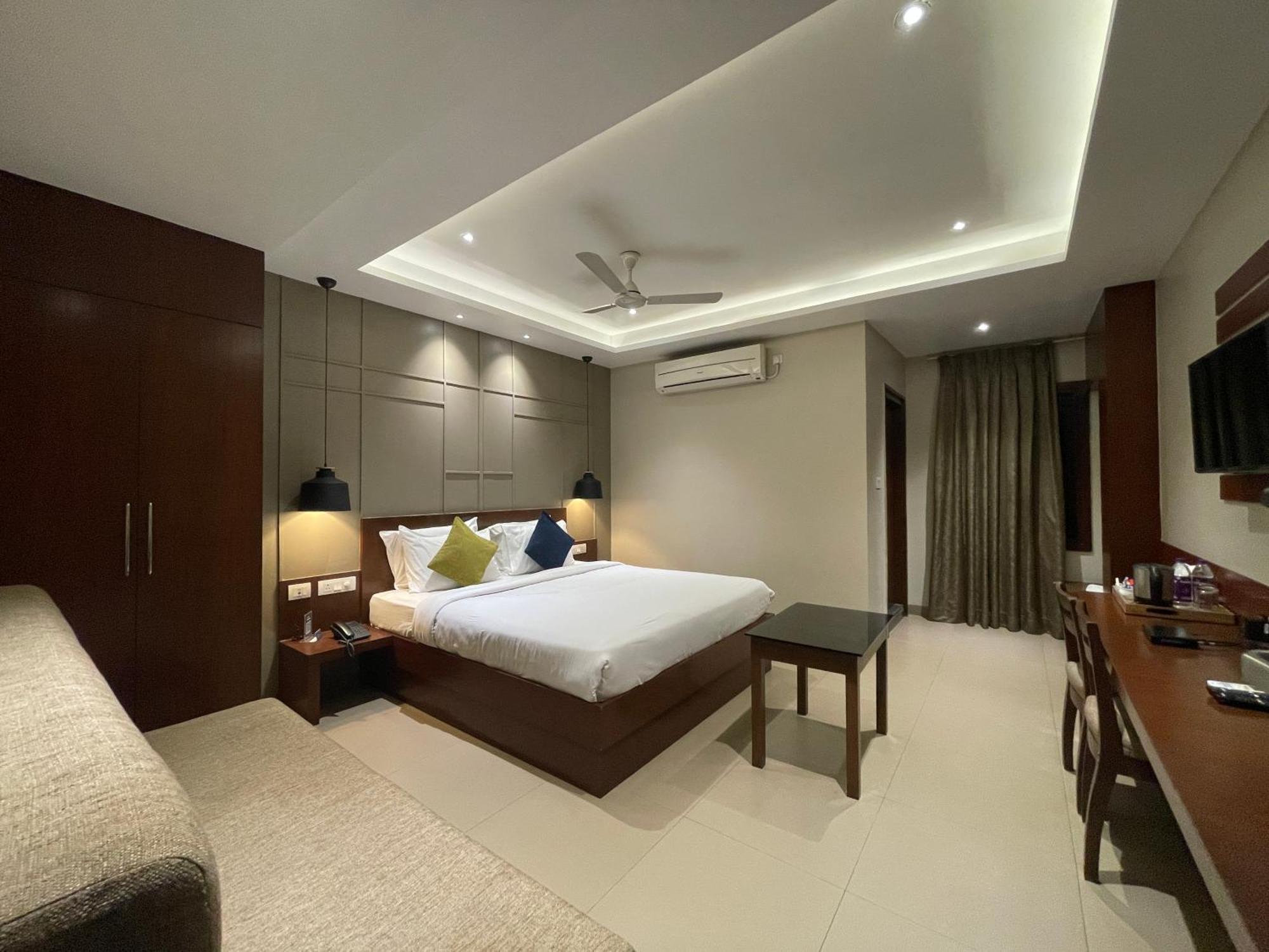 Five Elements Hotel Visakhapatnam Ngoại thất bức ảnh